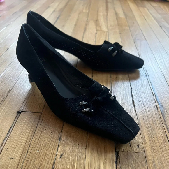 Stuart Weitzman Black Suede Slip On Pumps | Size 7.5 - Picture 3 of 6